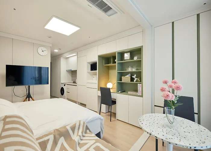 Comocasa Fully Furnished Apartment *